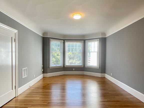 3rd image of 2070 Fell St #7