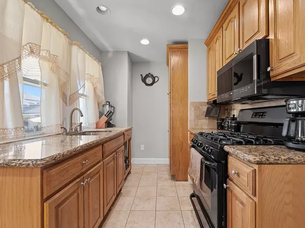 9427 221st St, Queens Village, NY 11428