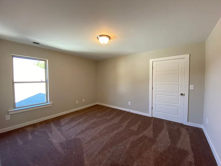 7937 Saint James Dr — Photo 28
