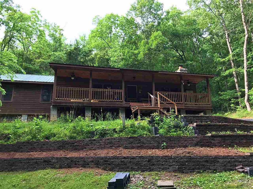 1st image of 160 Emerald Dr