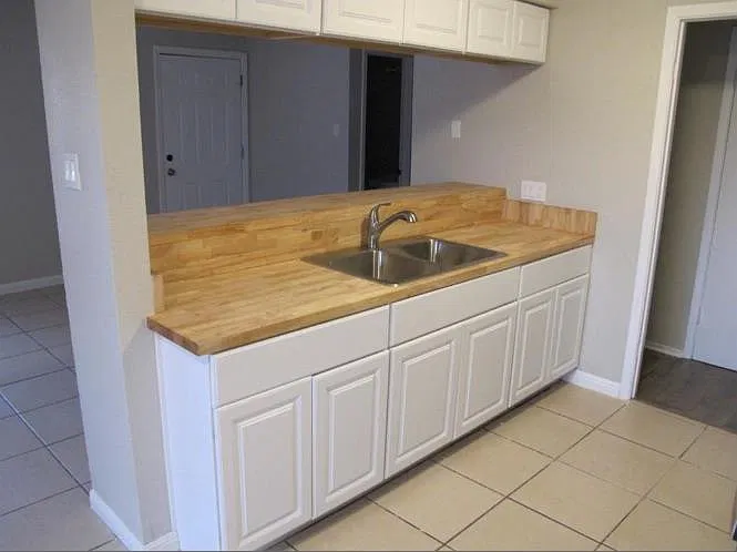 2 bed, 1.5 bath, 1032 sqft, $1,445 — Photo 2