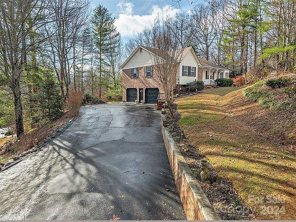 2nd image of 543 Hunters Glen Ln