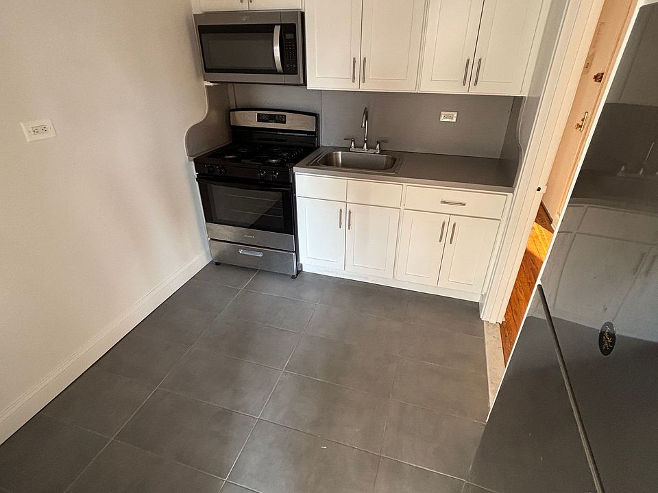 1st image of 14205 Roosevelt Ave APT 414