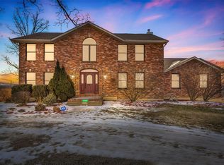 9704 Parkwood Rd, Bonne Terre, MO 63628