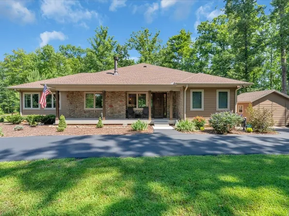 414 Watercolor Dr, Sparta, TN 38583
