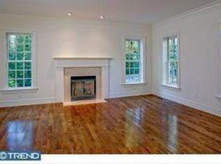 130 Cherry Ln, Wynnewood, PA 19096