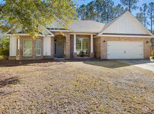 906 Symphony Way, Freeport, FL 32439