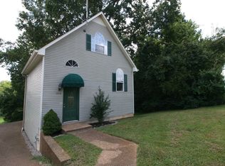 800 Armstrong Ln, Columbia, TN 38401