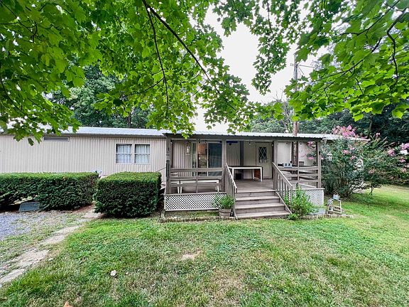 4th image of 121 Tucker Ln