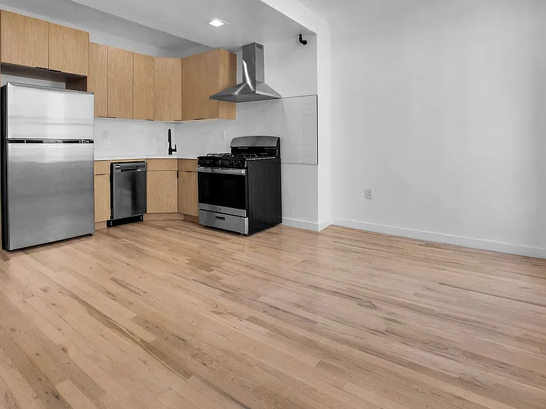 251 W 92nd St #10C — Photo 1