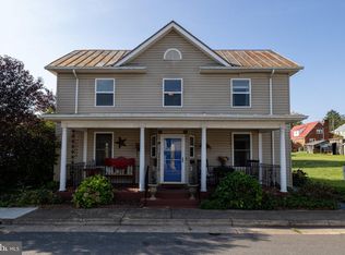 418 E Main St, Luray, VA 22835