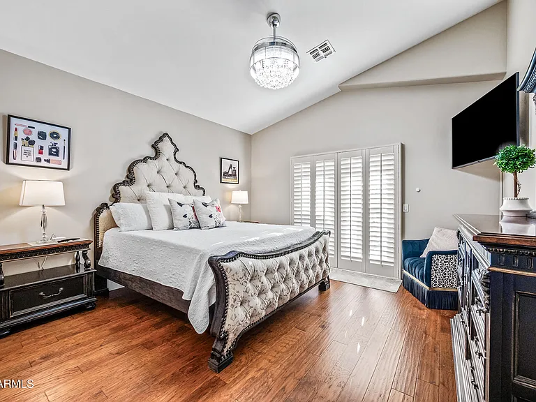 1817 E Willow Tree Ct — Photo 85