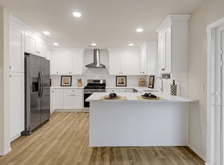 137 Powerhouse Rd APT 1E, Roslyn Heights, NY 11577