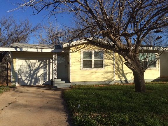 2nd image of 1233 S La Salle Dr