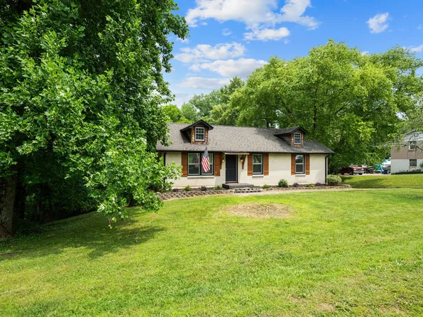 109 Hazelwood Dr, Hendersonville, TN 37075