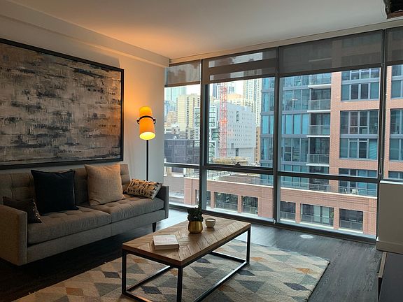 2nd image of 660 N Wells St #1104