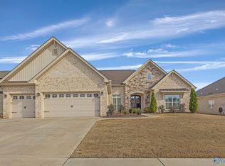 7625 Summerdawn Dr SE, Owens Cross Roads, AL 35763
