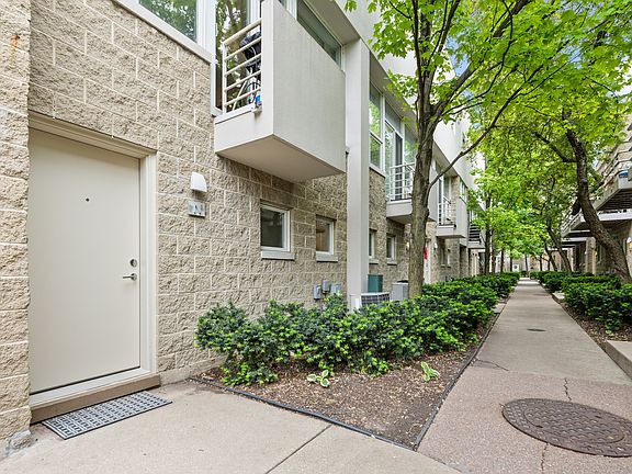 3rd image of 2826 N Talman Ave