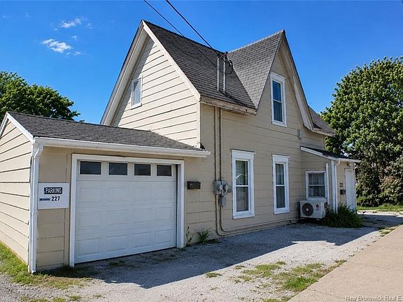 3rd image of 227 Prince St