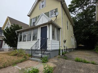 545 1st Ave #A, West Haven, CT 06516