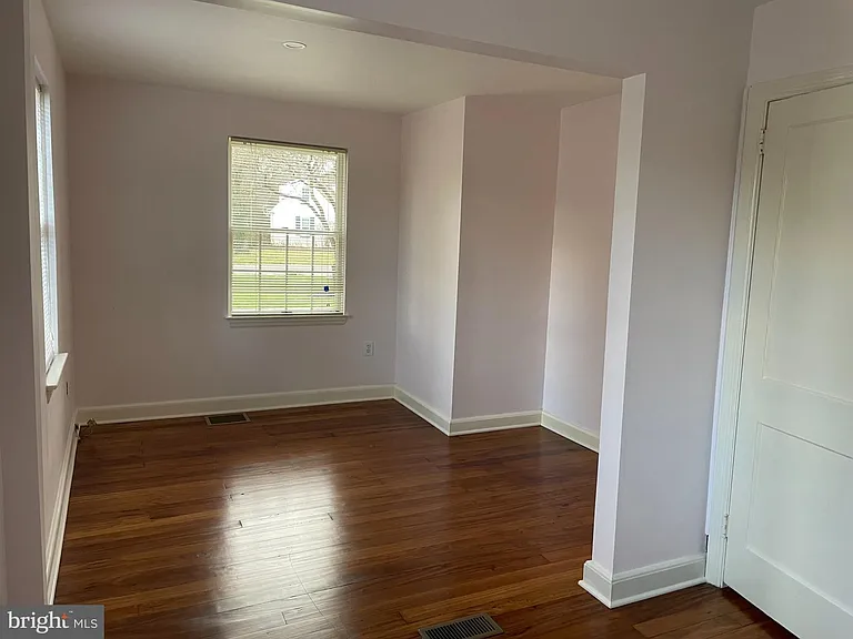 320 Evergreen Dr — Photo 11