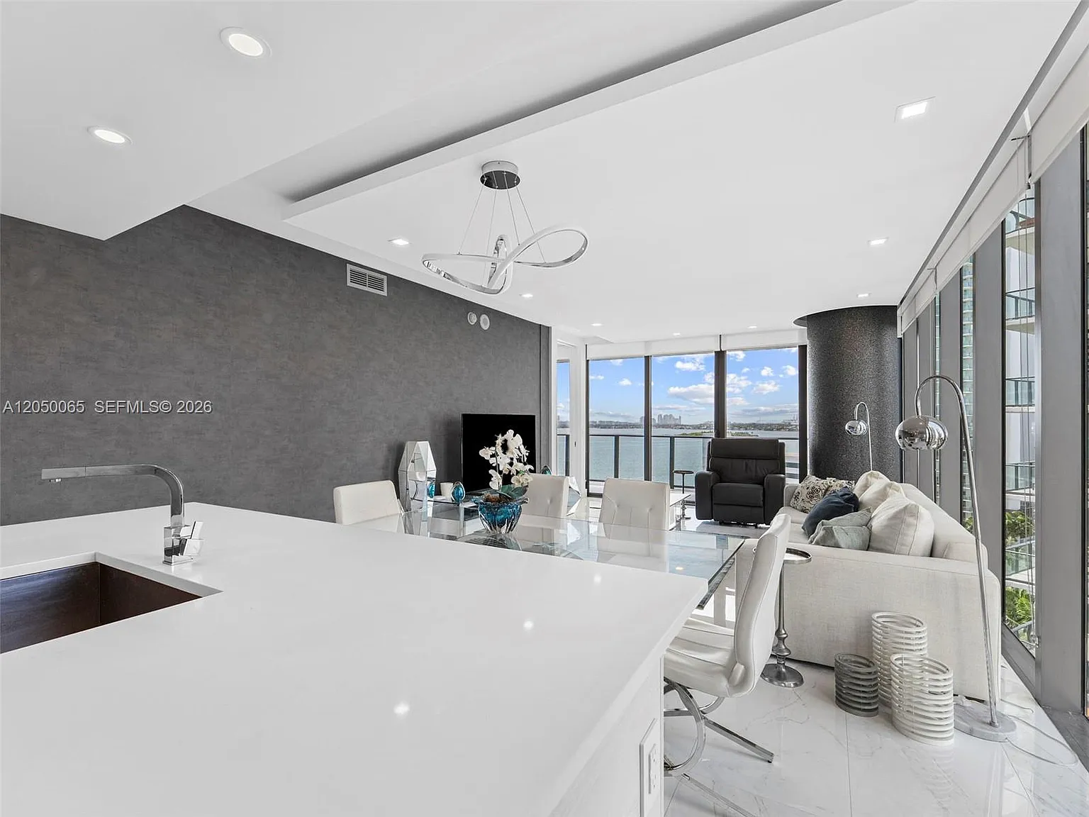 Paraiso Bay Condo — Photo 2