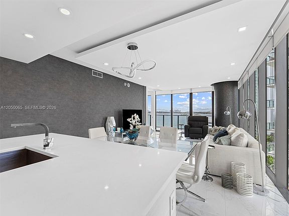 2nd image of 650 NE 32nd St Unit 1201