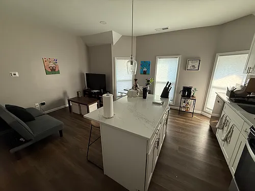 1839 N Oakland Ave #2 Photo 1
