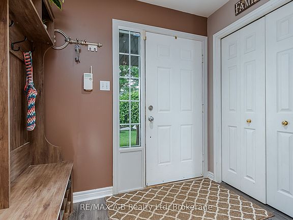 4th image of 108 Walsh Cres