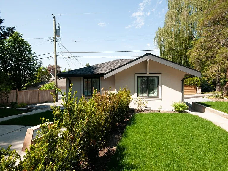 1368 W 43rd Ave #UPPER — Photo 39