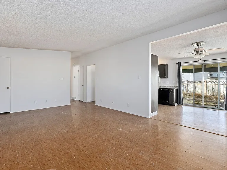 1642 Bel Air Cir — Photo 24