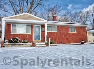 609 Carbeck Dr, Ann Arbor, MI 48103