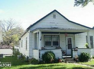 2114 S 3rd St, Burlington, IA 52601