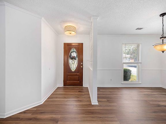 5th image of 7015 Robins Nest Dr