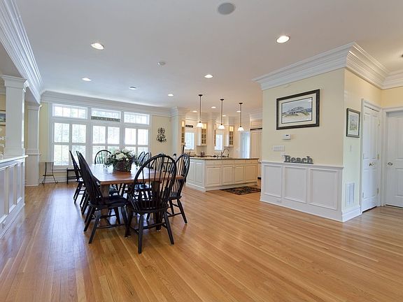4th image of 211 Beacon Blvd