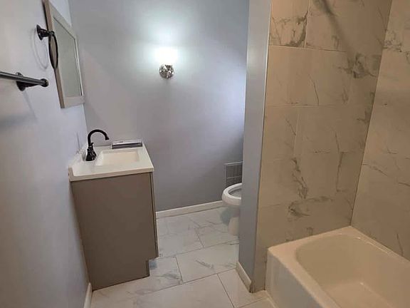 3rd image of 476 Brooks St #2