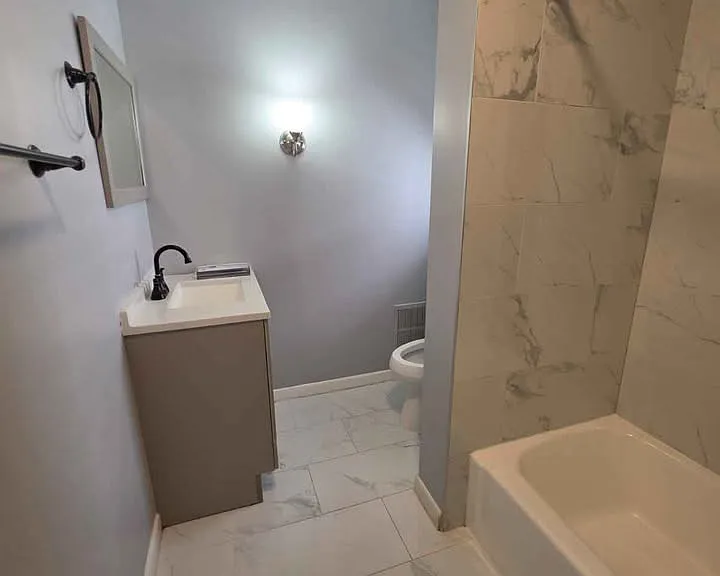 476 Brooks St #2 — Photo 3