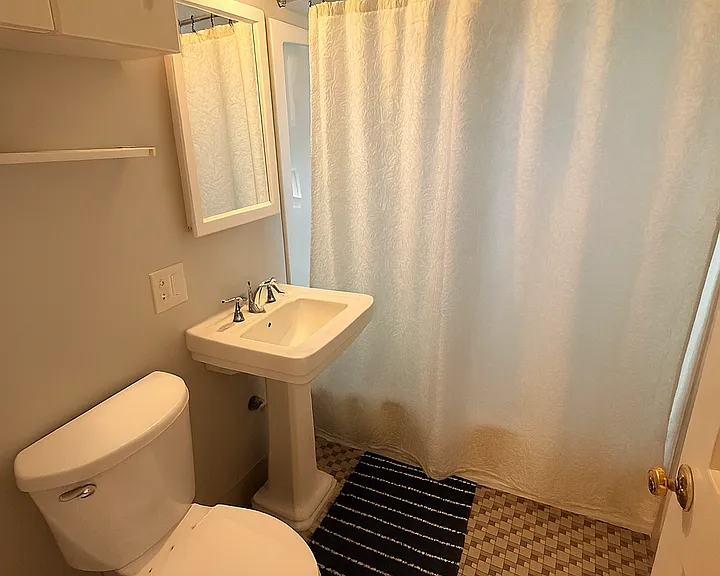 413 W Hoover Ave — Photo 8