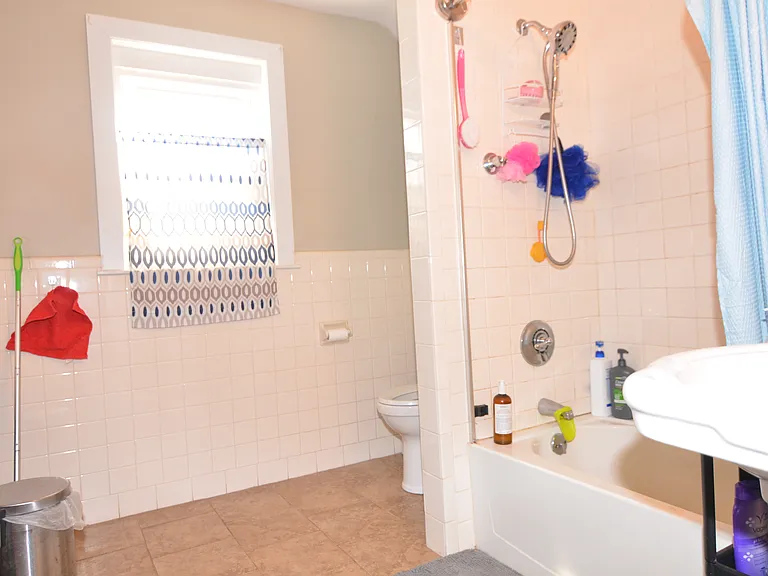 22 Farrell St — Photo 7