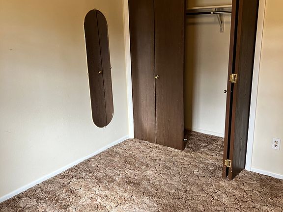 5th image of 2612 Parklake Ct APT 1
