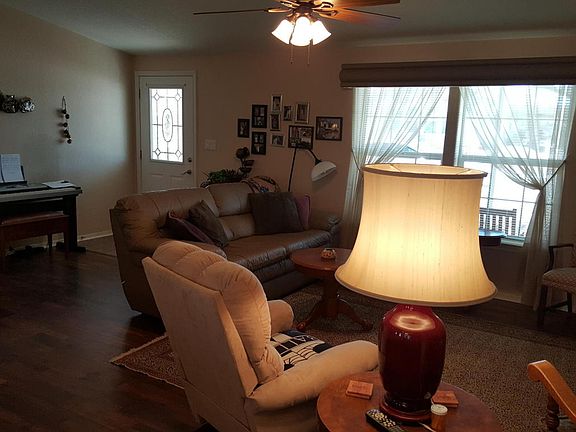 2nd image of 3724 N North Dakota Ave