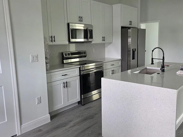 13015 SW 76th Ct — Photo 3