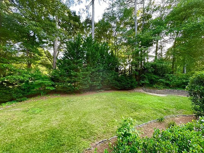 811 Mitsy Ridge Dr — Photo 6