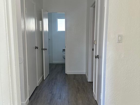 3rd image of 209 Brown St #13