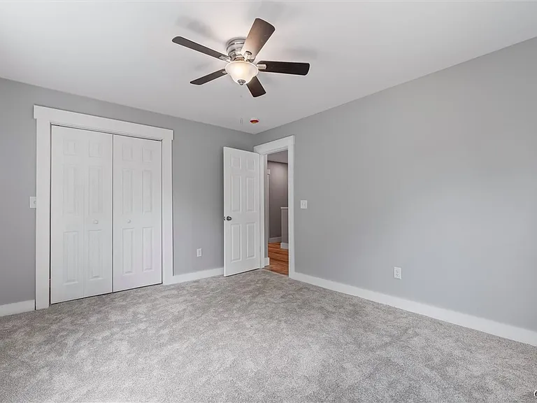 106 Wellington Rd — Photo 28