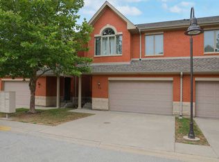 76 Northfield Ter, Wheeling, IL 60090