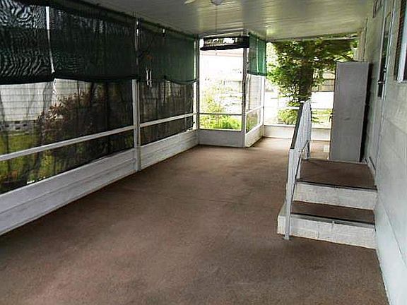3rd image of 245 Windsor Dr