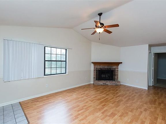 4th image of 1641 Twin Lakes Cir