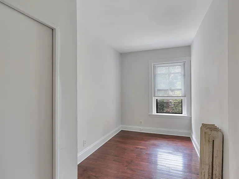 34 Winchester St — Photo 6