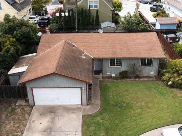 109 Ginos Ct